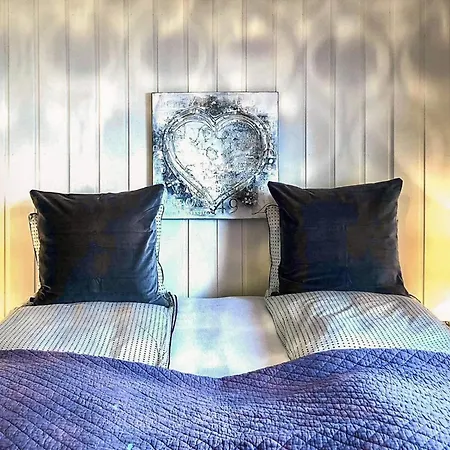 7 Person In Molde, Cleaning Included Appartement Molde