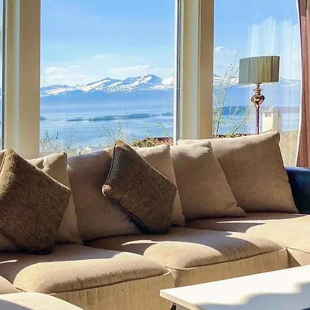 7 Person In Molde, Cleaning Included Molde