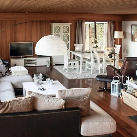 7 Person In Molde, Cleaning Included Appartement *