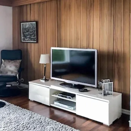 아파트 7 Person In Molde, Cleaning Included 몰데