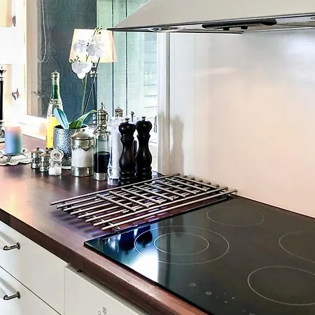 7 Person In Molde, Cleaning Included Μόλντε