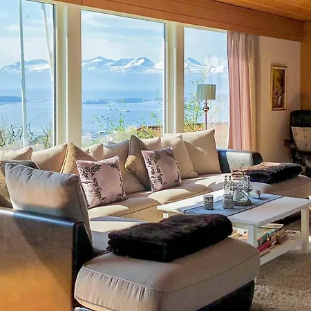7 Person In Molde, Cleaning Included